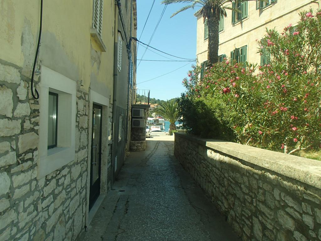 Guest House Kod Peskarije Vela Luka Exteriör bild